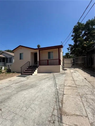 Front of home. More photos on the way!