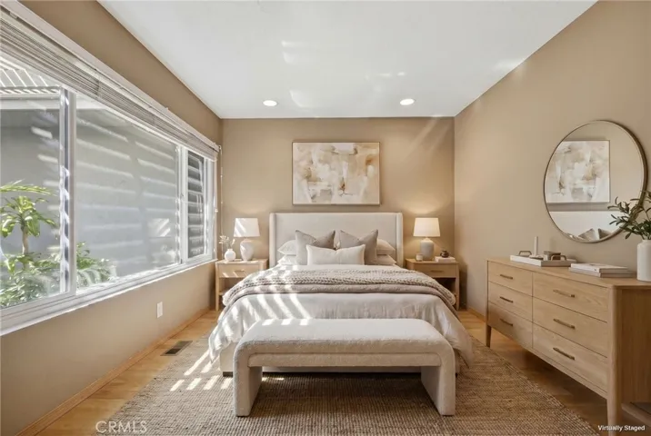 Guest bedroom 1 could also be office/den