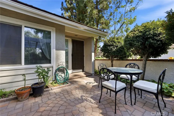 Front patio courtyard