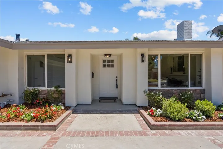 28116 Oaklar, Saugus, California 91350