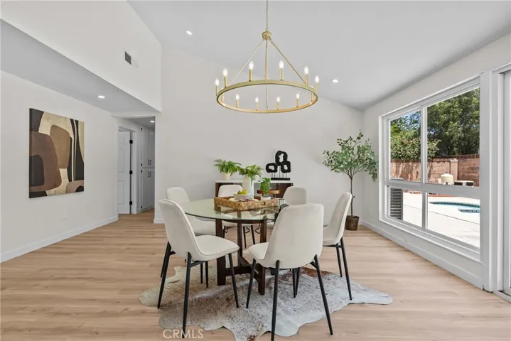 28116 Oaklar, Saugus, California 91350
