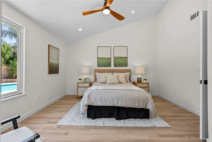 28116 Oaklar, Saugus, California 91350