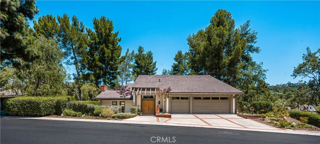 1281 Country Hills, North Tustin, California 92705
