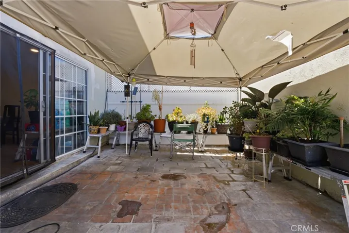 10015 Karmont Avenue, South Gate, California 90280