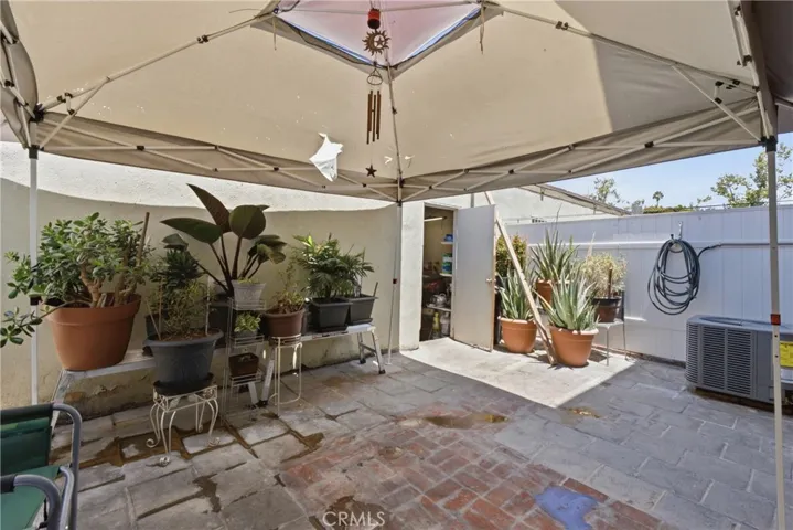 10015 Karmont Avenue, South Gate, California 90280