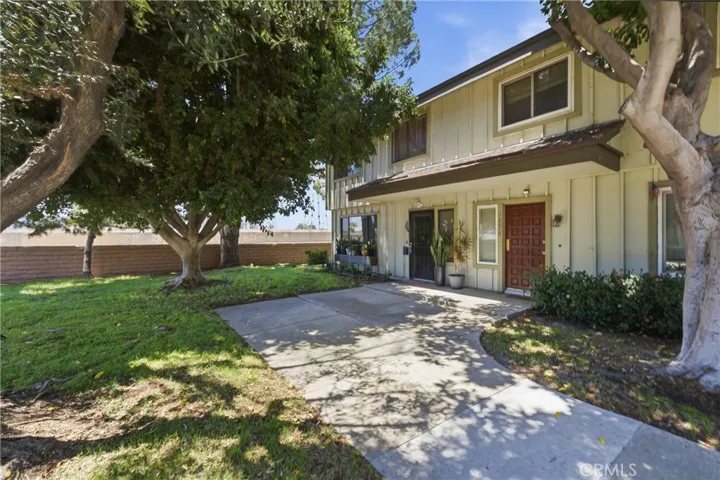 10015 Karmont Avenue, South Gate, California 90280