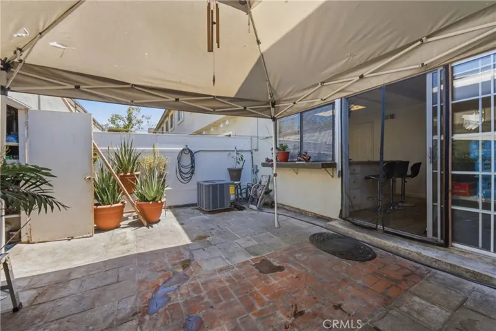 10015 Karmont Avenue, South Gate, California 90280