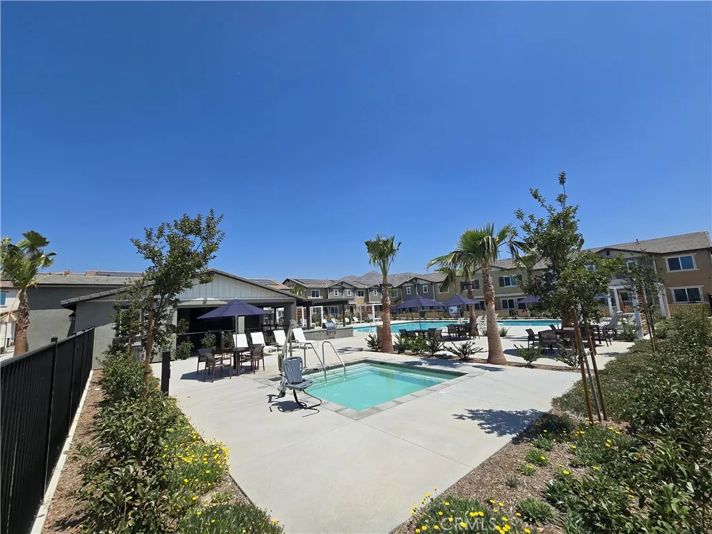Community Pool!