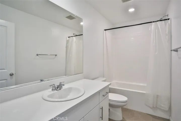 Hall Bathroom Upstairs
