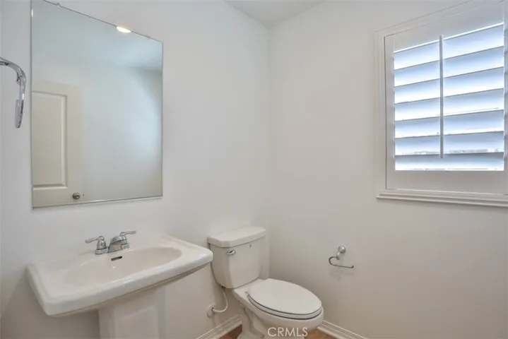 Downstairs 1/2 Bath