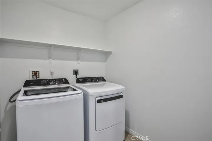 Laundry (Washer & Dryer included!)