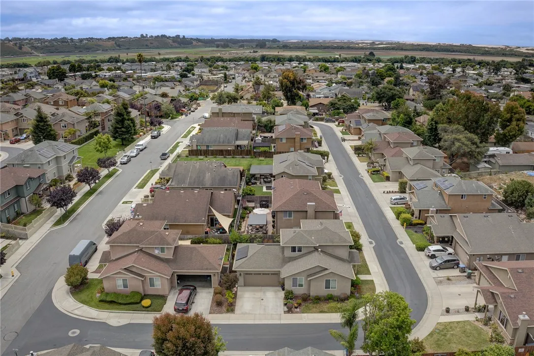 Aerial view of neighborhood Aerial view of neighborhood