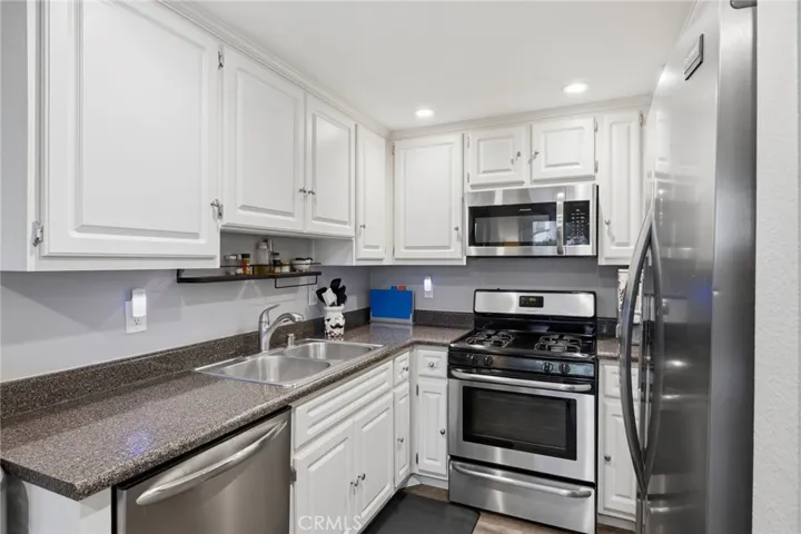 1346 E Hillcrest 40, Thousand Oaks, California 91362