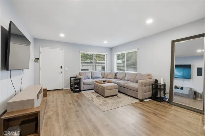 1346 E Hillcrest 40, Thousand Oaks, California 91362