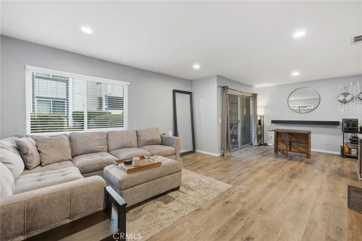 1346 E Hillcrest 40, Thousand Oaks, California 91362