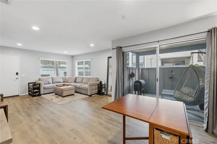 1346 E Hillcrest 40, Thousand Oaks, California 91362