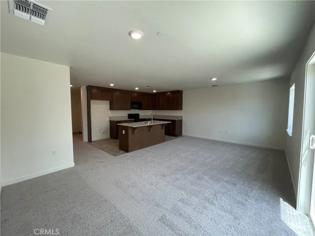 Images are for illustrative purposes only. Actual home and included features may differ.