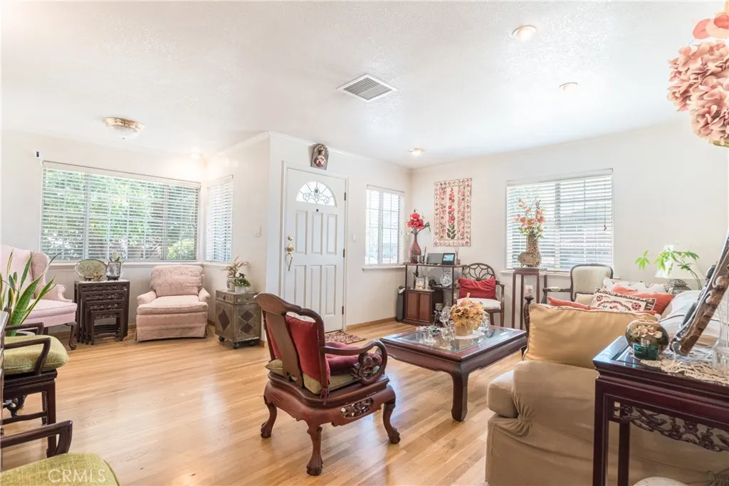 41 Merlon, Pasadena, California 91107 — photo 4