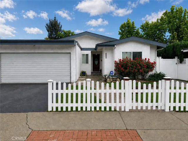13042 Aetna, Valley Glen, California 91401