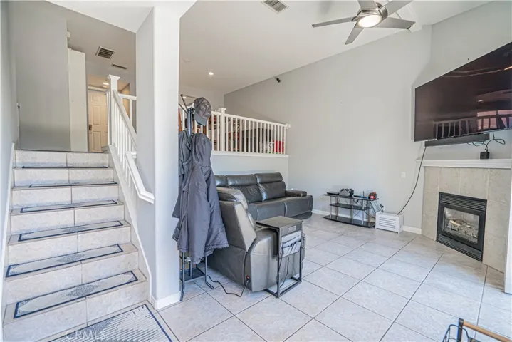 25708 Holiday Circle B, Stevenson Ranch, California 91381