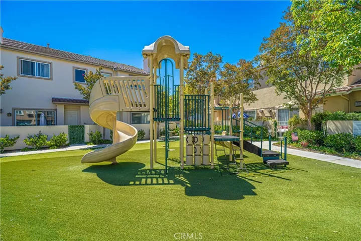 25708 Holiday Circle B, Stevenson Ranch, California 91381