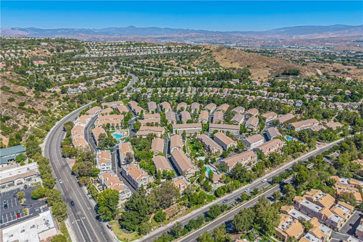 25708 Holiday Circle B, Stevenson Ranch, California 91381