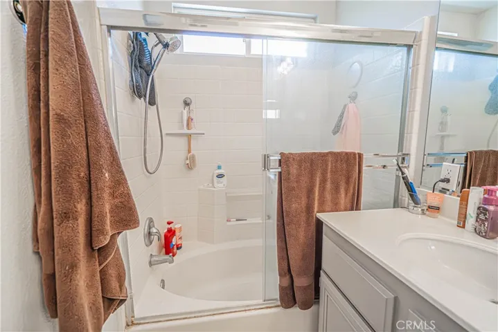 25708 Holiday Circle B, Stevenson Ranch, California 91381