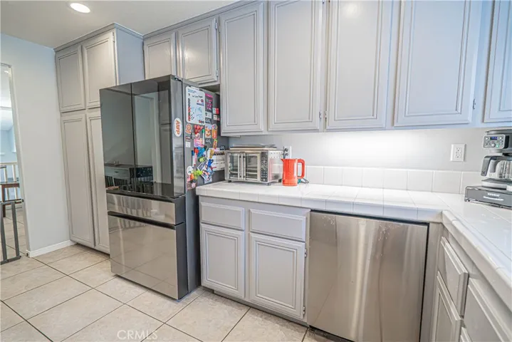 25708 Holiday Circle B, Stevenson Ranch, California 91381