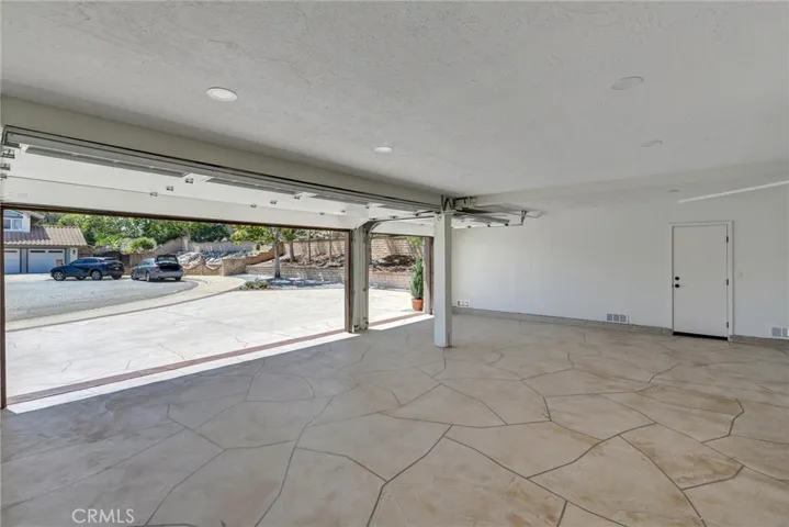 Garage Area