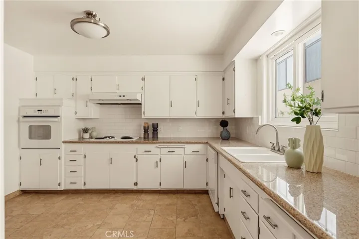 1231 N Columbus, Glendale, California 91202