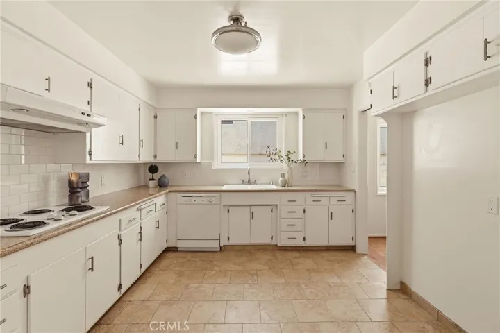 1231 N Columbus, Glendale, California 91202