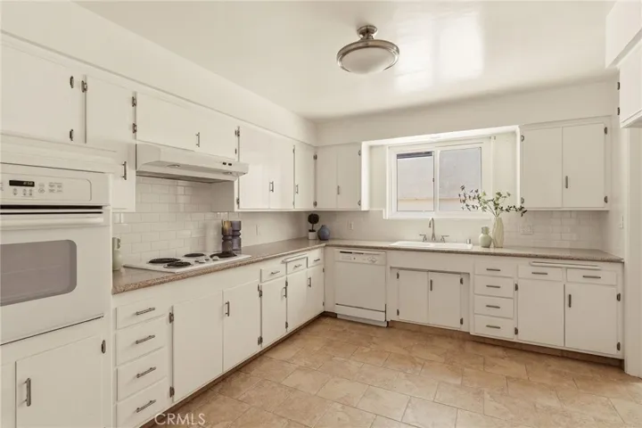 1231 N Columbus, Glendale, California 91202