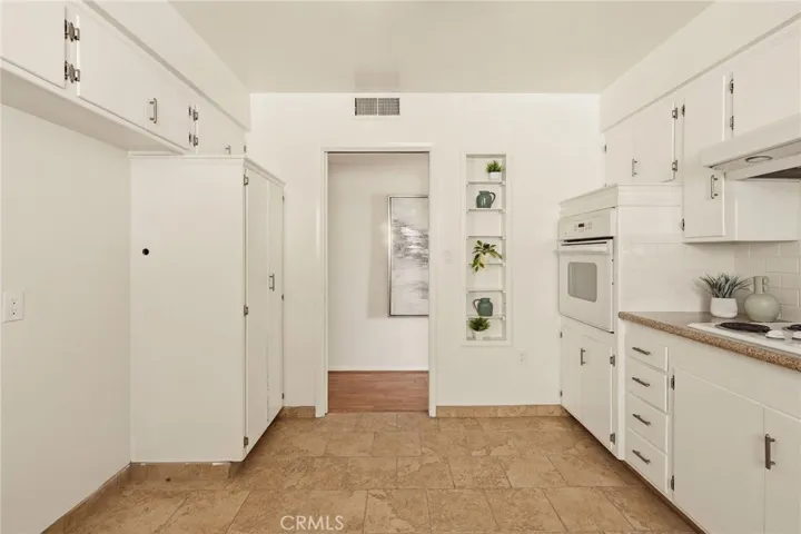 1231 N Columbus, Glendale, California 91202