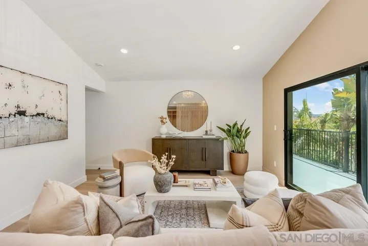 248 Avenida De Los Claveles, Encinitas, California 92024