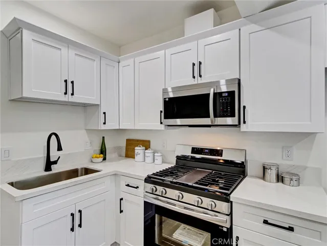 17349 Saticoy, Northridge, California 91325
