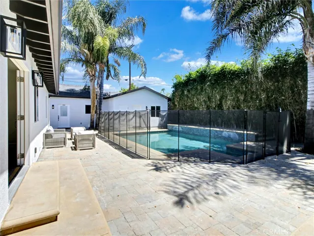 17349 Saticoy, Northridge, California 91325