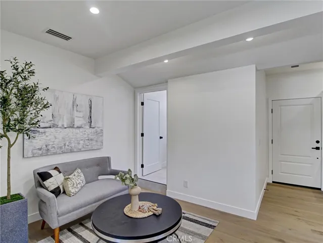 17349 Saticoy, Northridge, California 91325