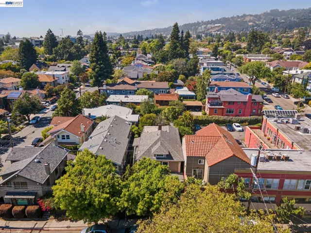 2607 Alcatraz Ave, Berkeley, California 94705