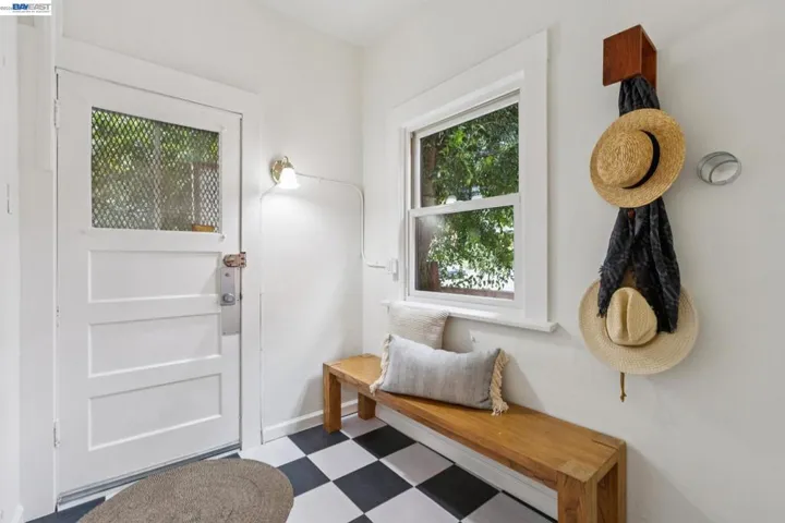 2607 Alcatraz Ave, Berkeley, California 94705