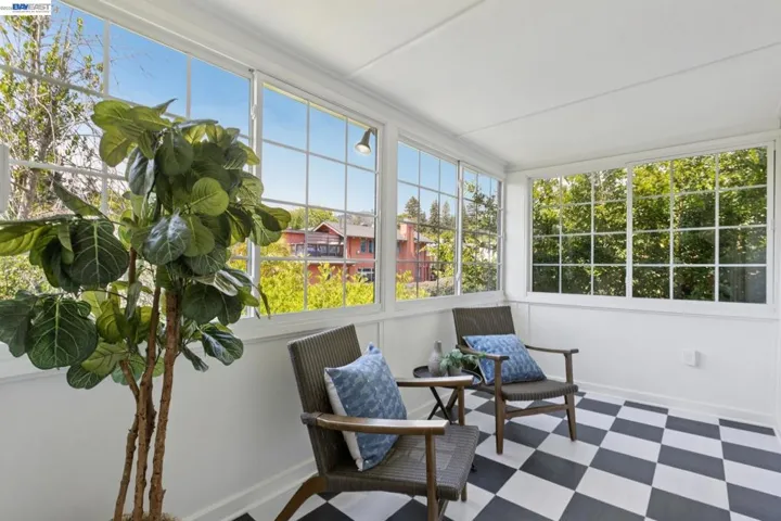2607 Alcatraz Ave, Berkeley, California 94705