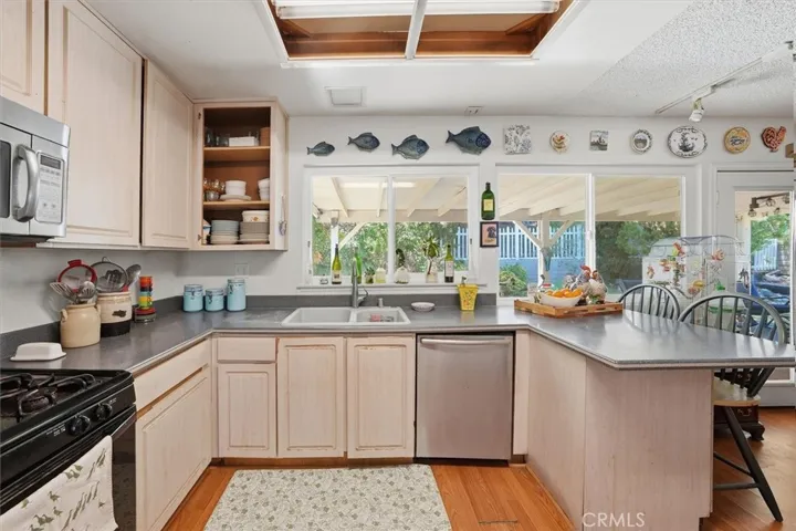 27951 Sycamore Creek, Valencia, California 91354