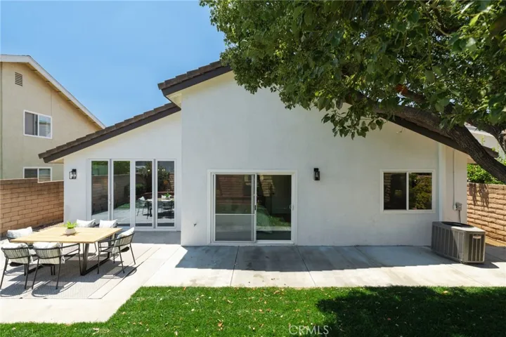 5941 E Camino Correr, Anaheim Hills, California 92807