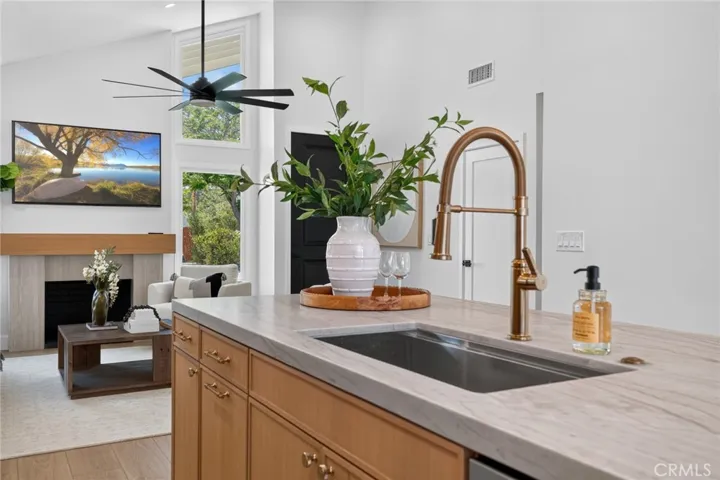 5941 E Camino Correr, Anaheim Hills, California 92807