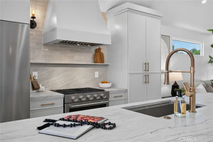 5941 E Camino Correr, Anaheim Hills, California 92807