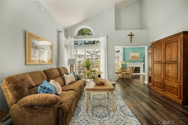 860 E Chisholm Court, Brea, California 92821