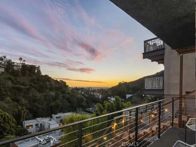 6422 Weidlake, Los Angeles, California 90068