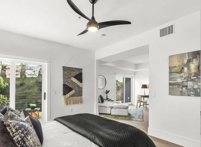 6422 Weidlake, Los Angeles, California 90068