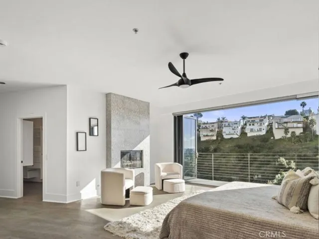 6422 Weidlake, Los Angeles, California 90068
