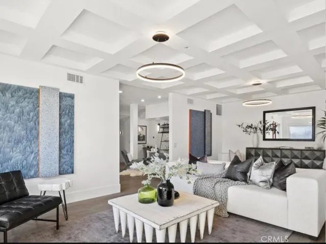 6422 Weidlake, Los Angeles, California 90068