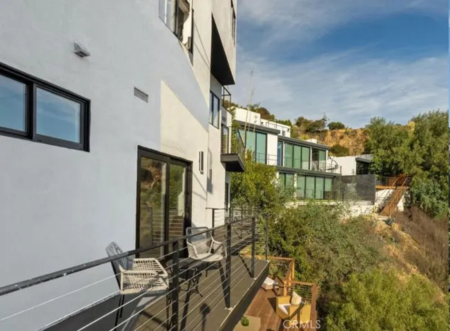 6422 Weidlake, Los Angeles, California 90068